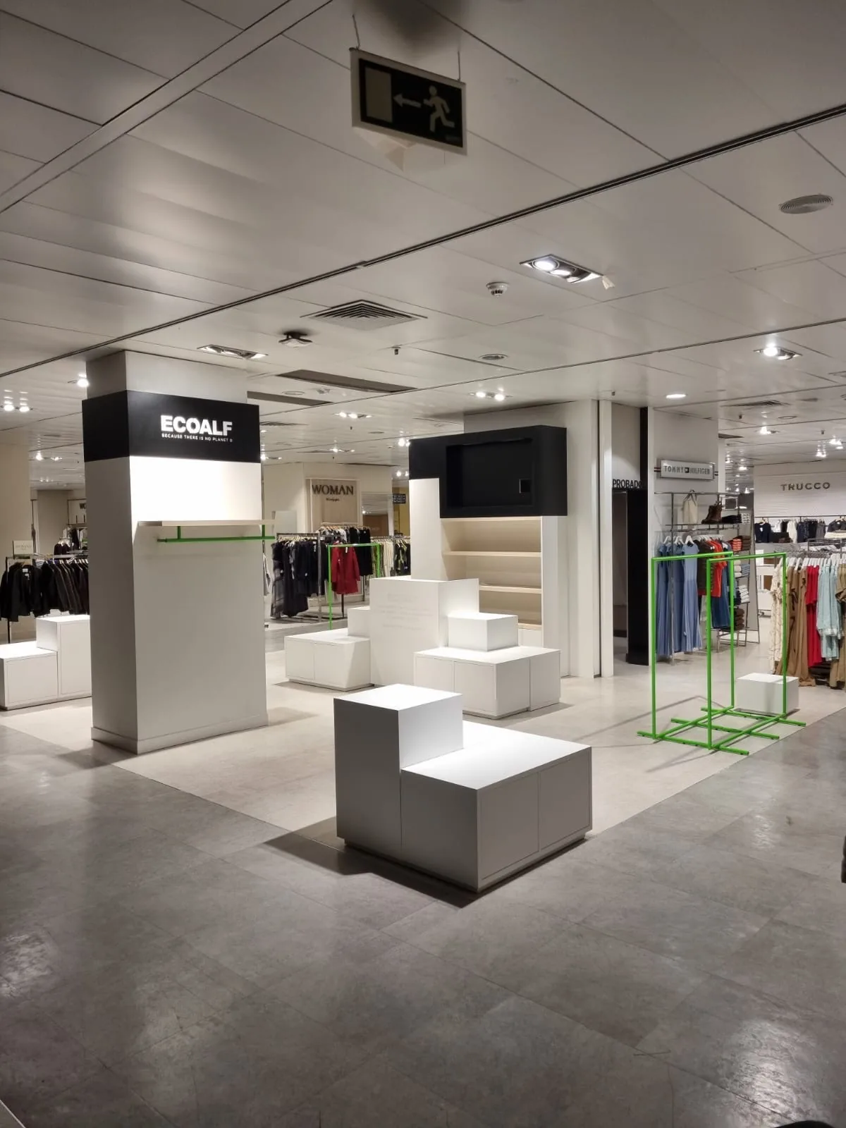 Ecoalf Murcia womenswear corner 6