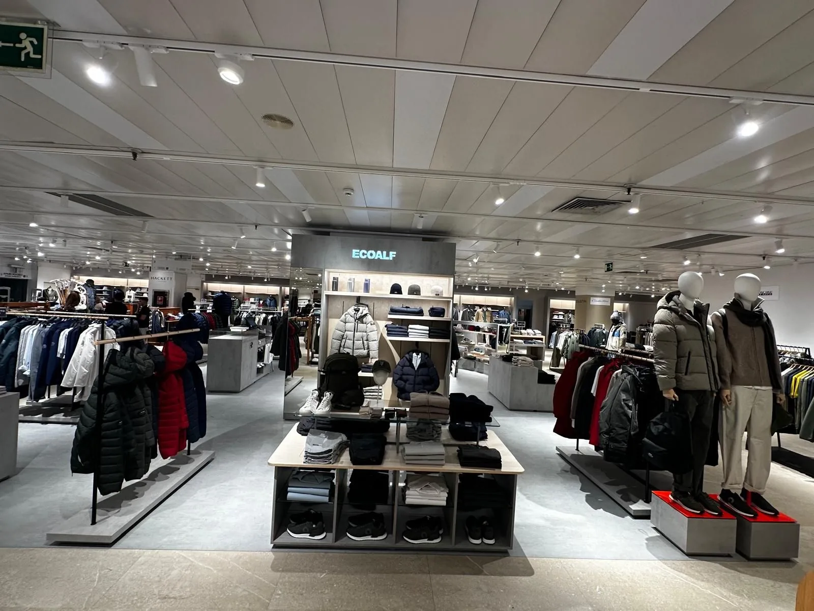 Ecoalf Vigo menswear completed interior 6